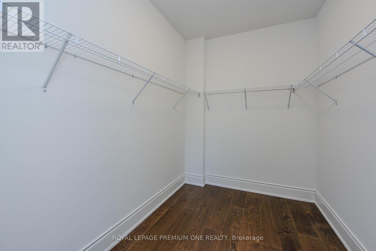 












132 - 35 LUNAR CRESCENT

,
Mississauga,




Ontario
L5M2P6

