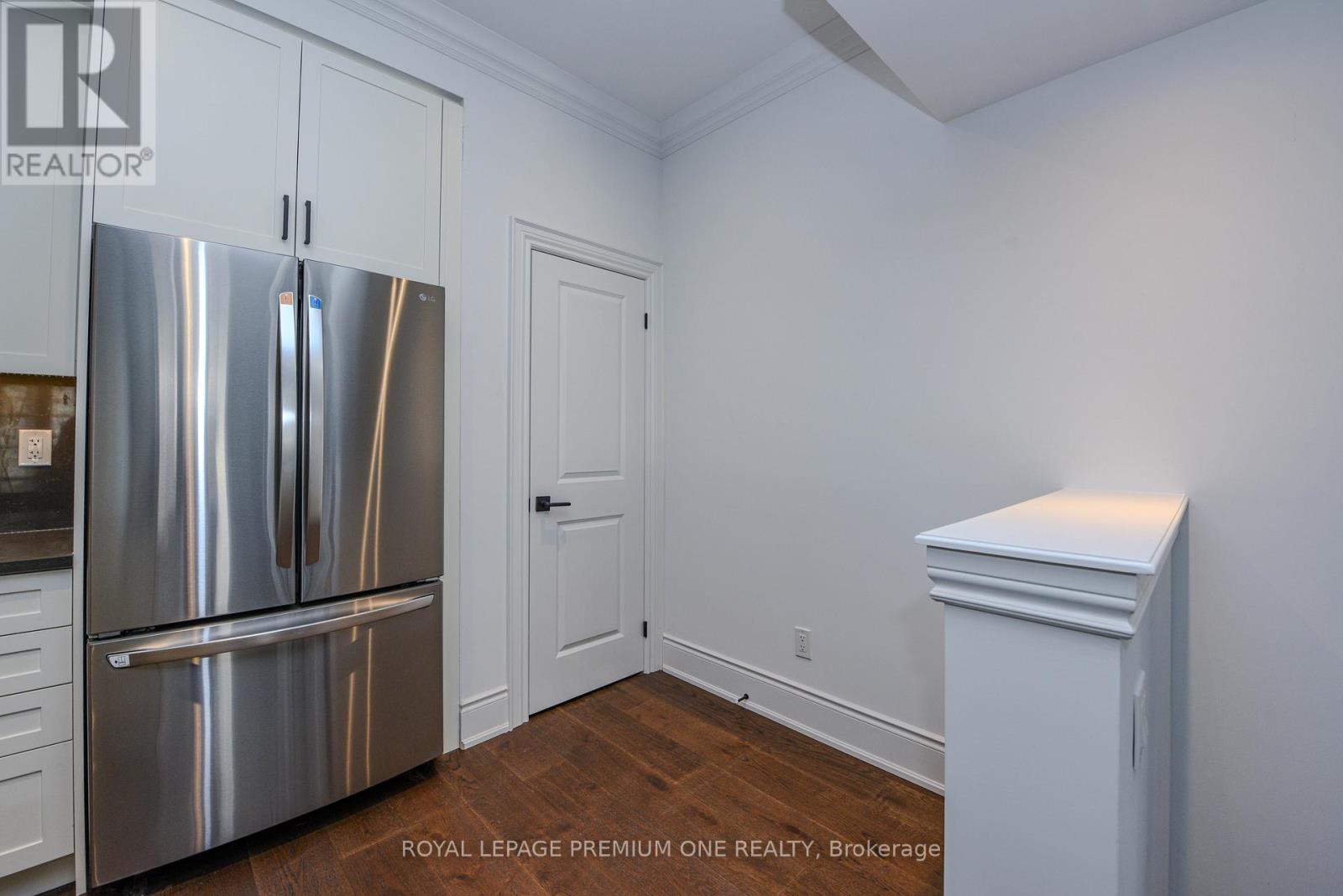 












132 - 35 LUNAR CRESCENT

,
Mississauga,




Ontario
L5M2P6

