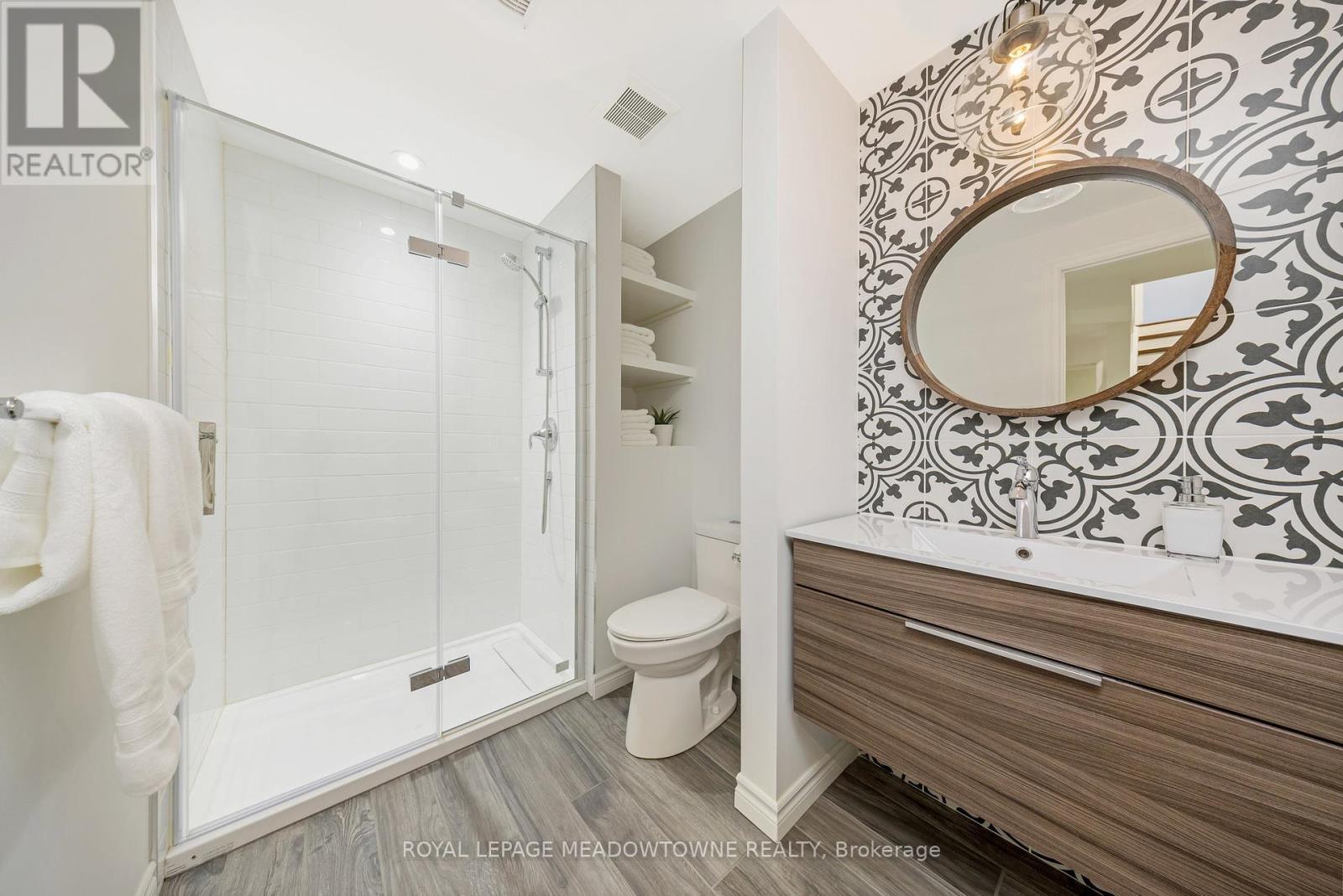 












792 RAYNER COURT

,
Milton,




Ontario
L9T0N8


