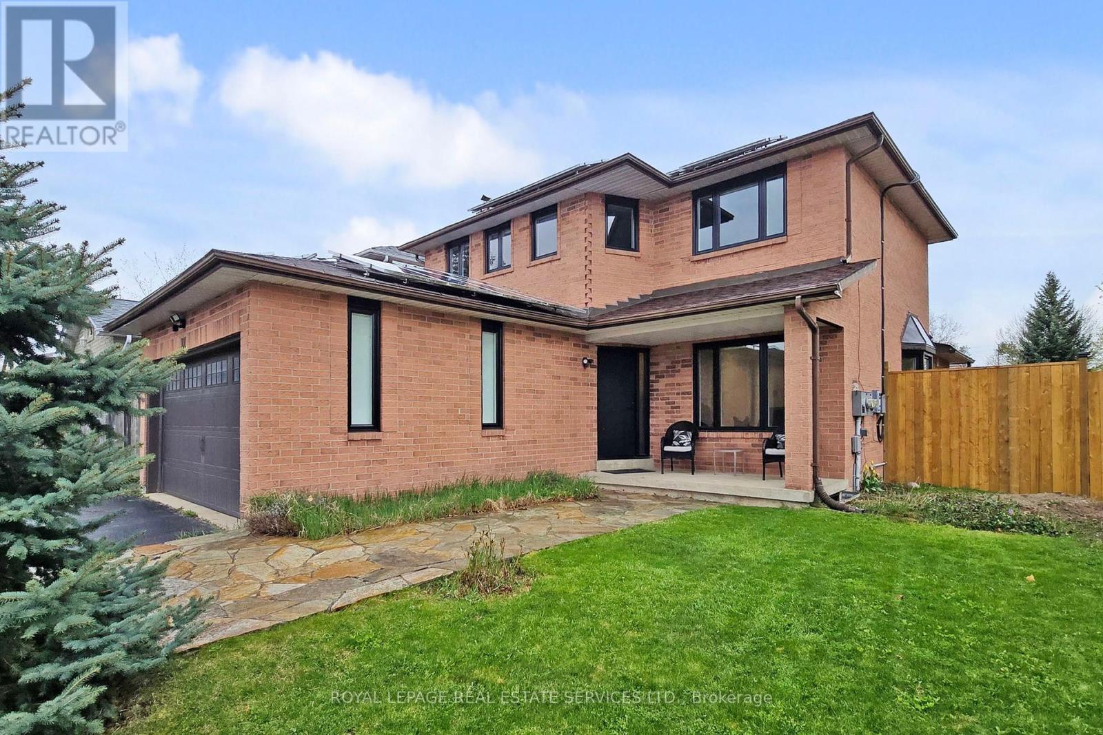 












101 HOUSEMAN CRESCENT

,
Richmond Hill,




Ontario
L4C7S7

