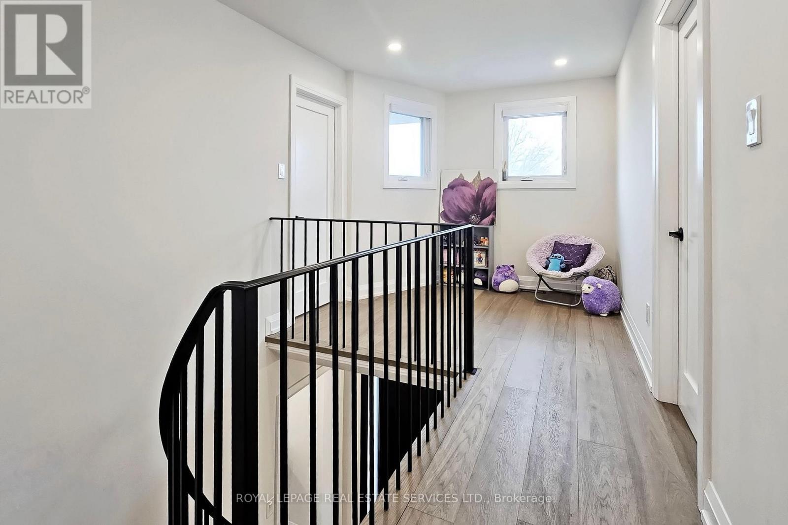 












101 HOUSEMAN CRESCENT

,
Richmond Hill,




Ontario
L4C7S7

