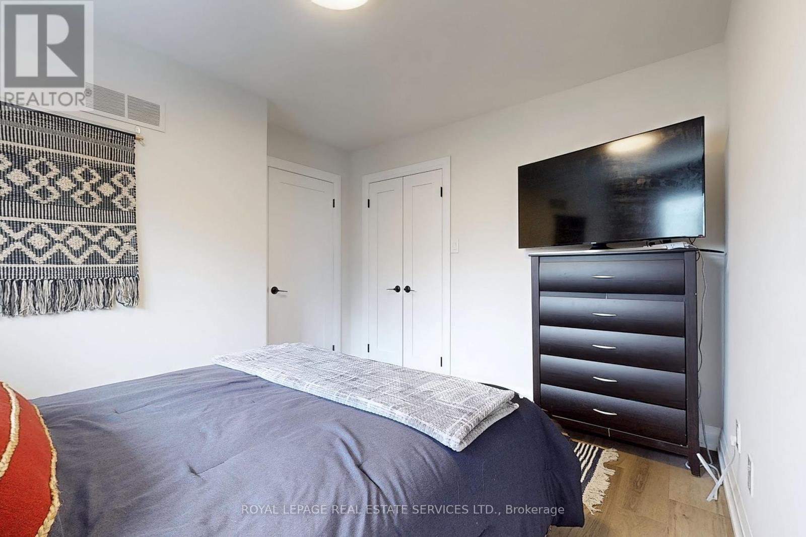 












101 HOUSEMAN CRESCENT

,
Richmond Hill,




Ontario
L4C7S7

