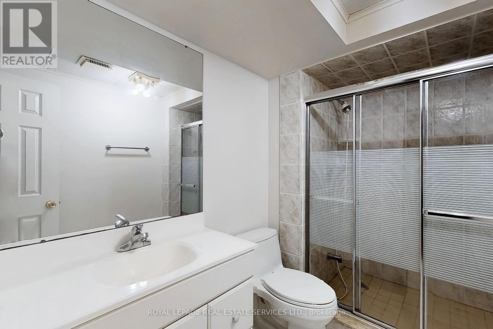 












101 HOUSEMAN CRESCENT

,
Richmond Hill,




Ontario
L4C7S7


