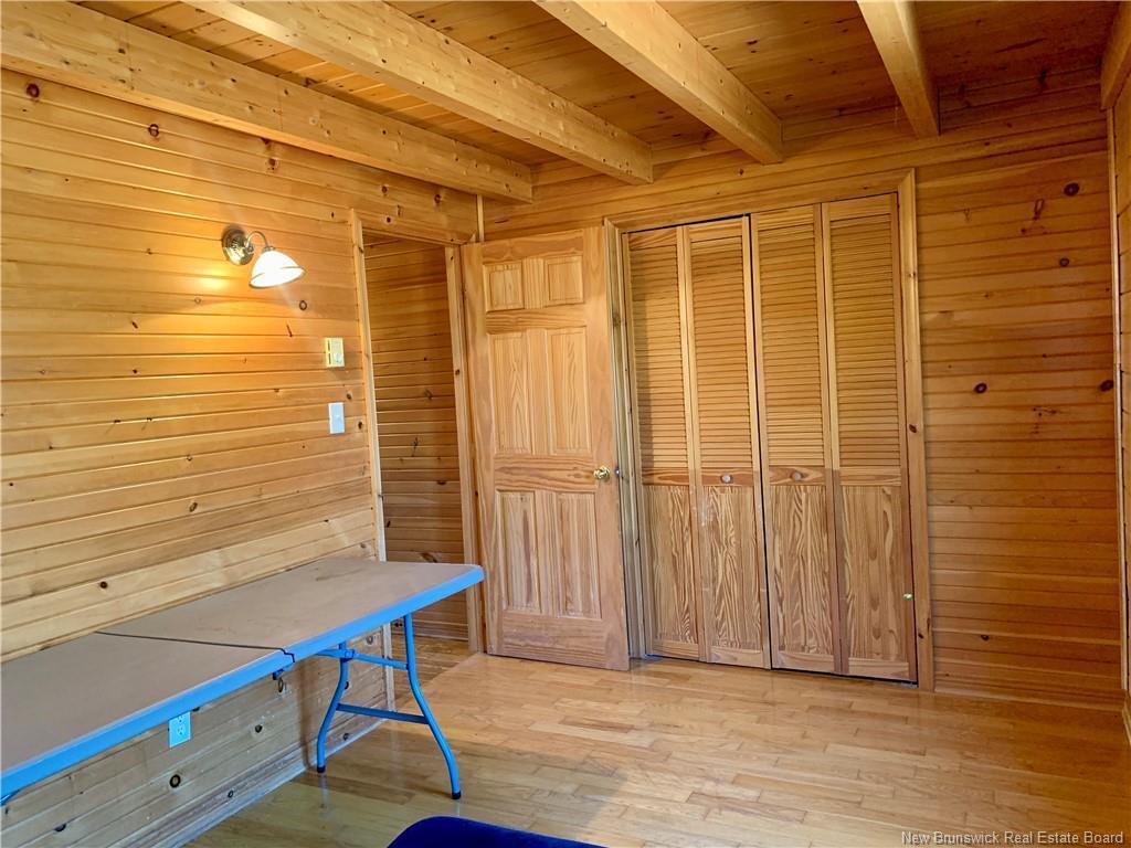 









41


McNeil

,
Sea Side,




NB
E8G 1T2

