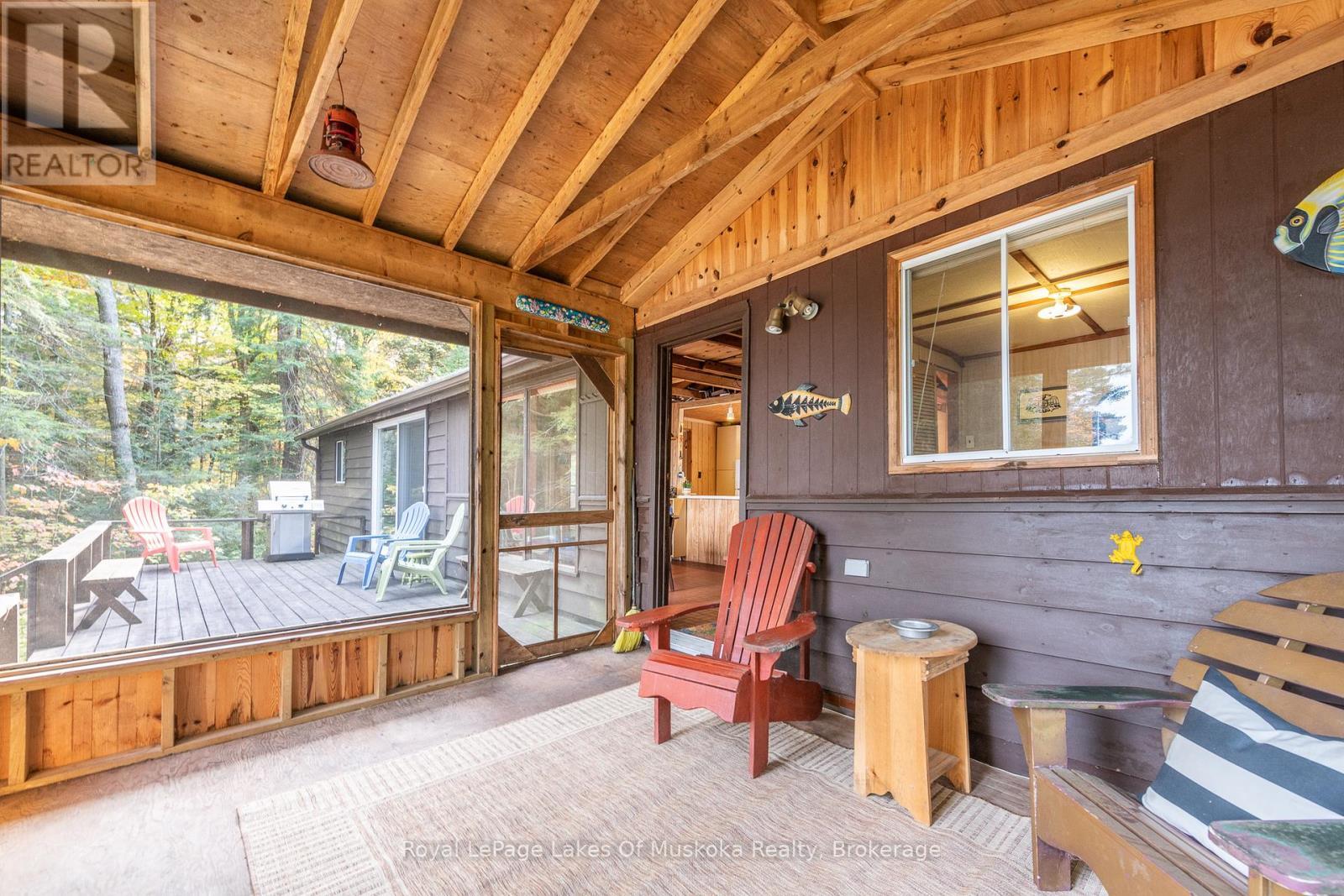 












1086 SOUTH TOAD LAKE ROAD

,
Lake of Bays (Finlayson),




Ontario
P1H2J6

