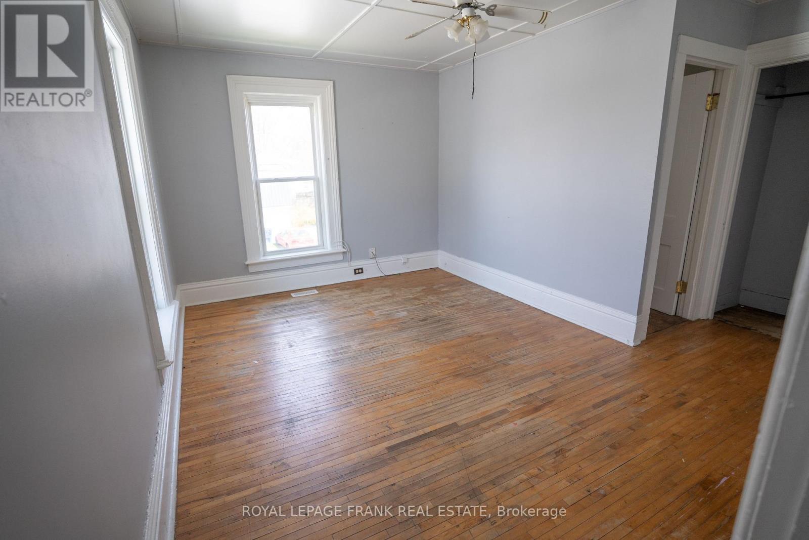 












50 LORNE AVENUE

,
Chatham-Kent (Chatham),




Ontario
N7M1R9

