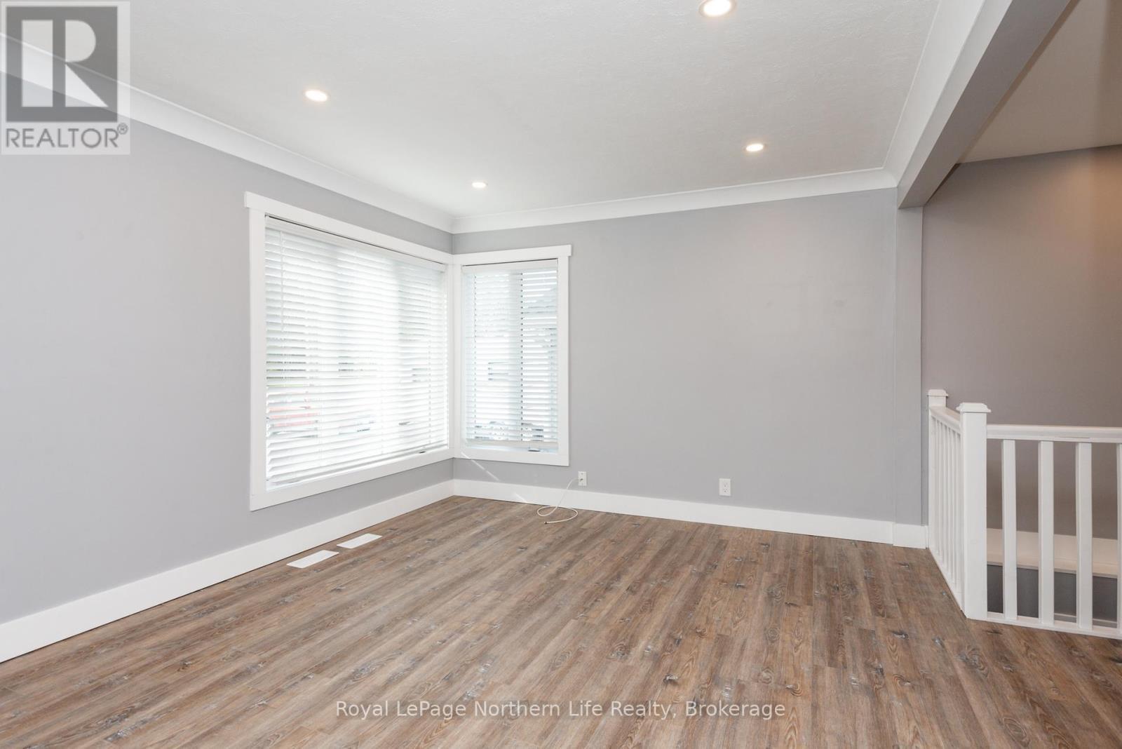 












905 AIRPORT ROAD

,
North Bay (Airport),




Ontario
P1C1A5

