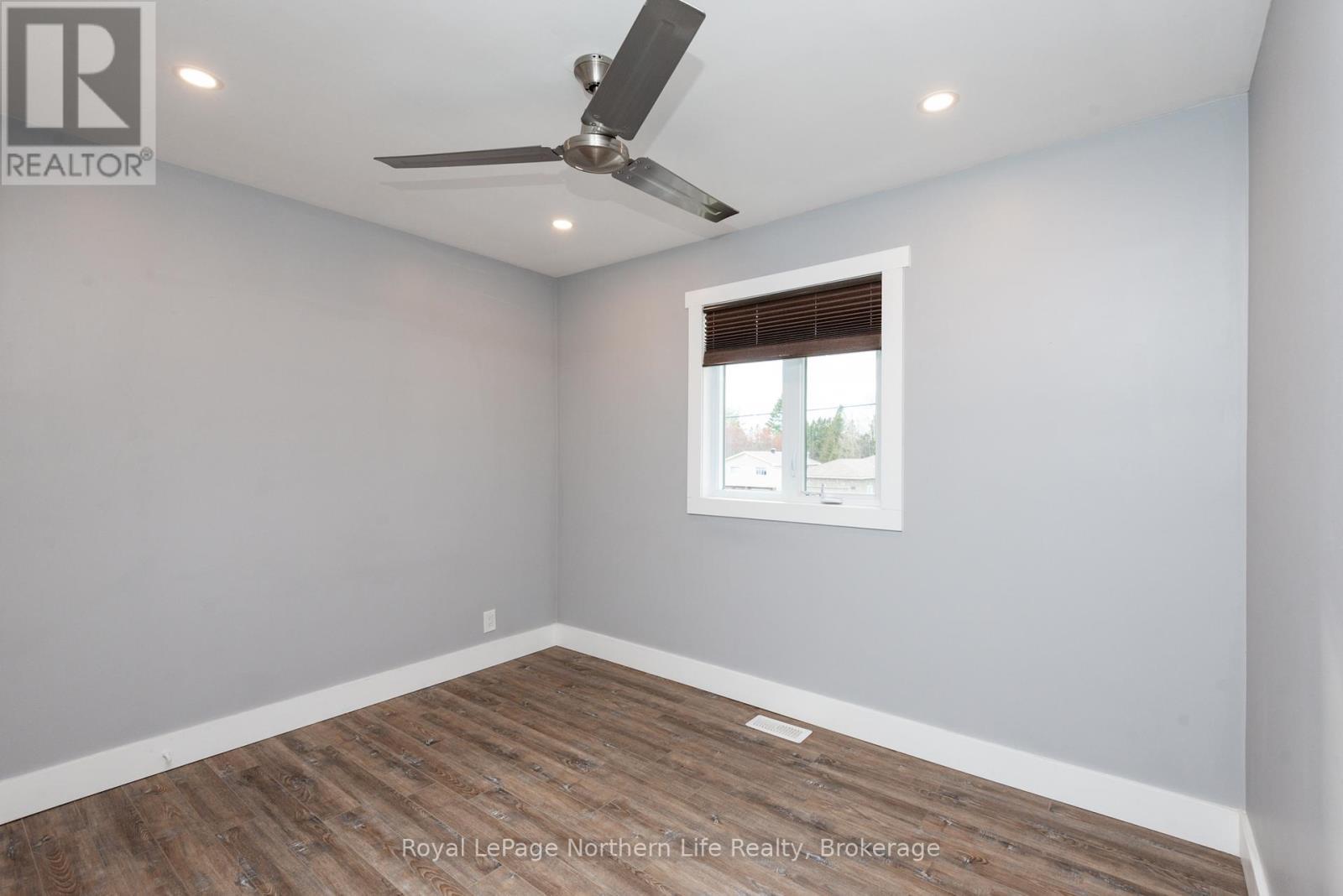 












905 AIRPORT ROAD

,
North Bay (Airport),




Ontario
P1C1A5

