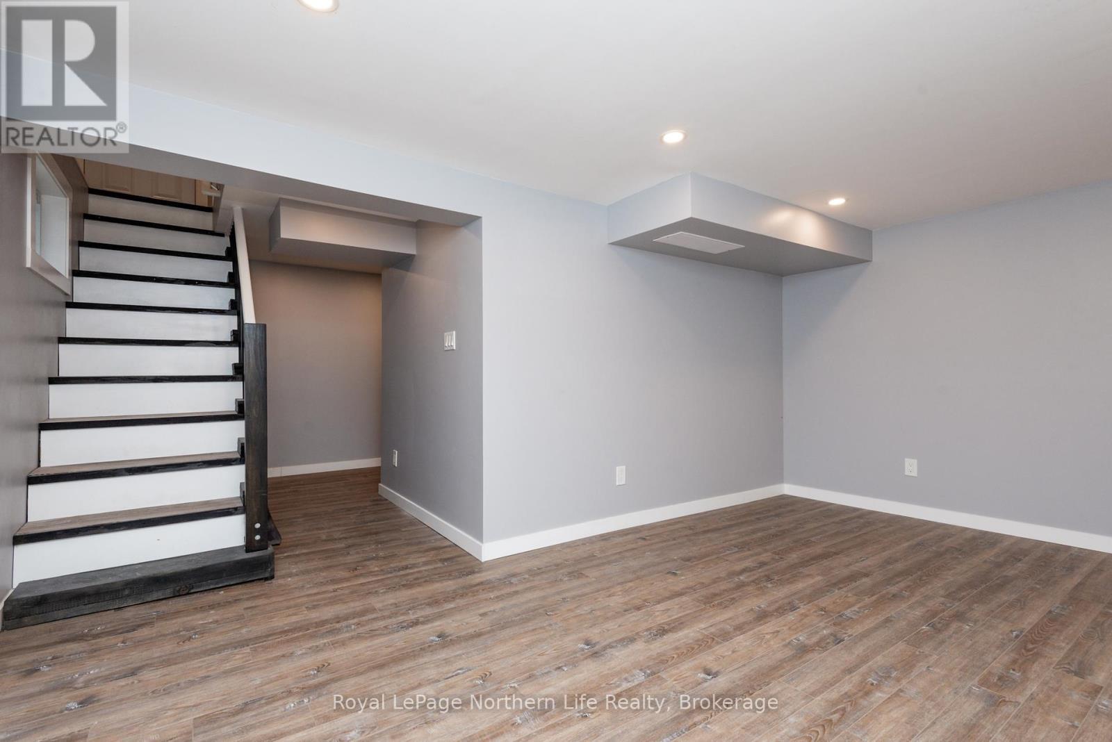 












905 AIRPORT ROAD

,
North Bay (Airport),




Ontario
P1C1A5

