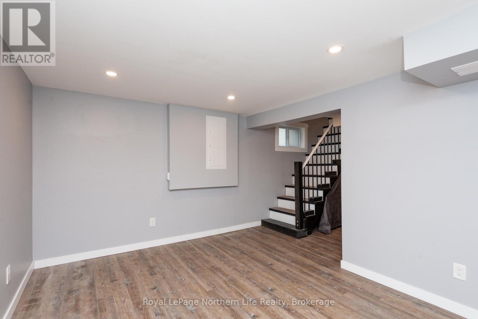 












905 AIRPORT ROAD

,
North Bay (Airport),




Ontario
P1C1A5


