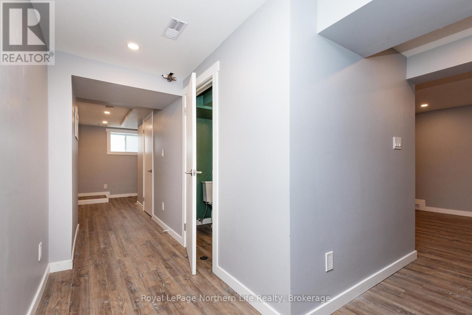 












905 AIRPORT ROAD

,
North Bay (Airport),




Ontario
P1C1A5

