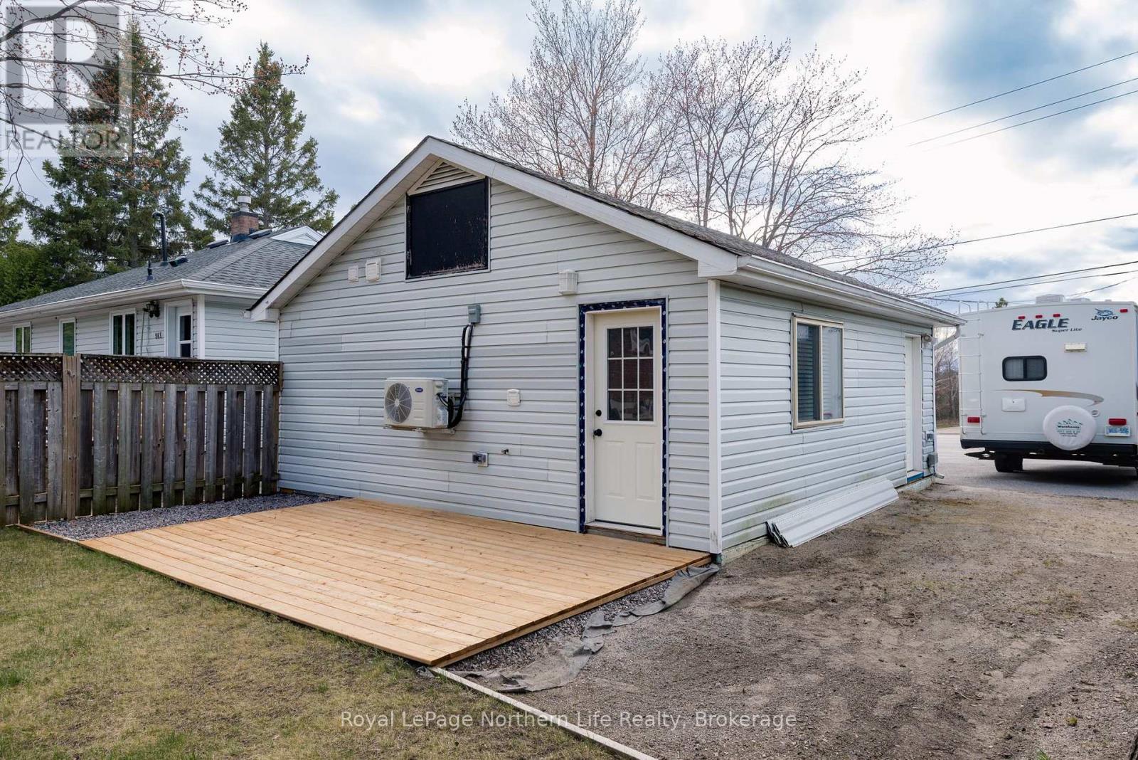 












905 AIRPORT ROAD

,
North Bay (Airport),




Ontario
P1C1A5

