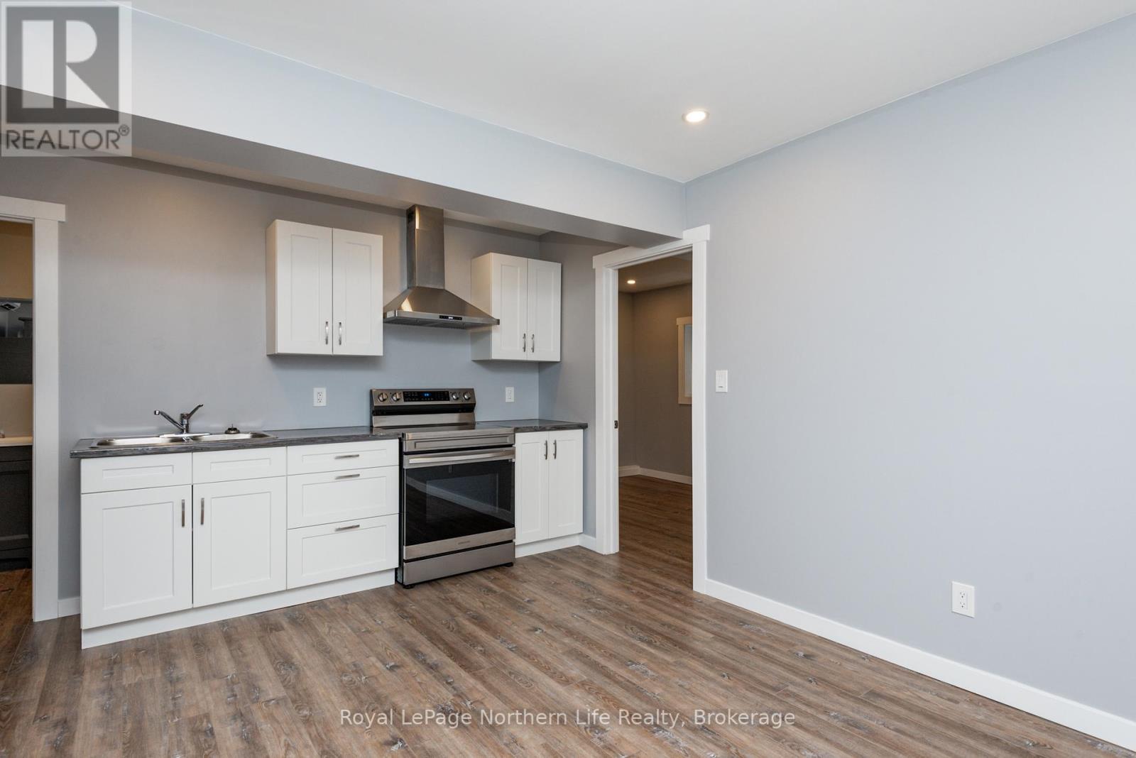 












905 AIRPORT ROAD

,
North Bay (Airport),




Ontario
P1C1A5


