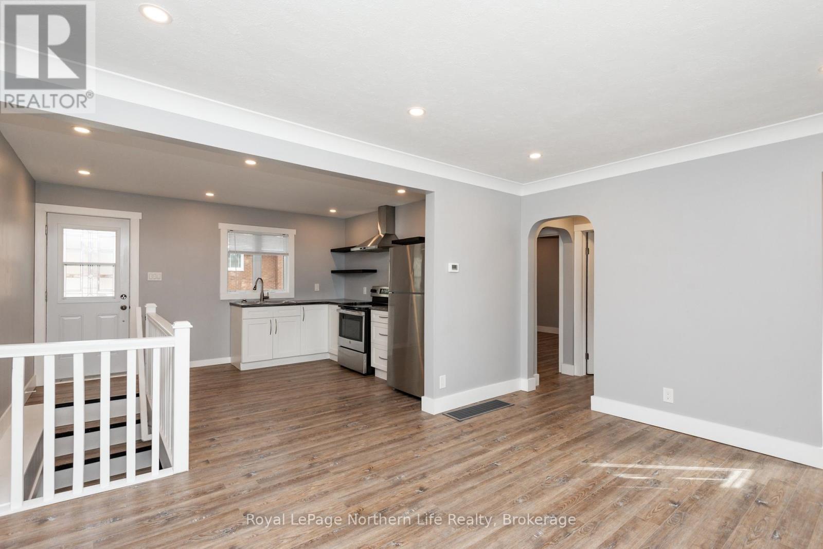 












905 AIRPORT ROAD

,
North Bay (Airport),




Ontario
P1C1A5

