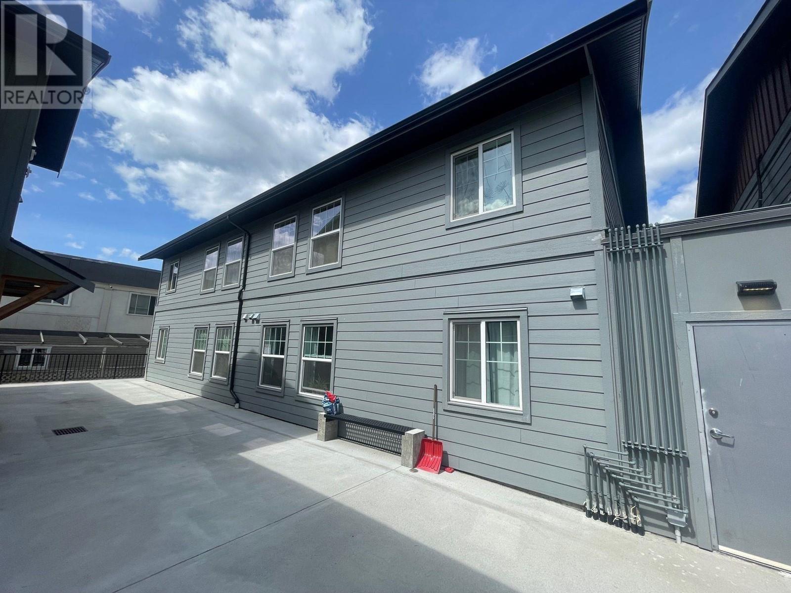 












122 72nd Avenue

,
Grand Forks,




British Columbia
V0H1H0

