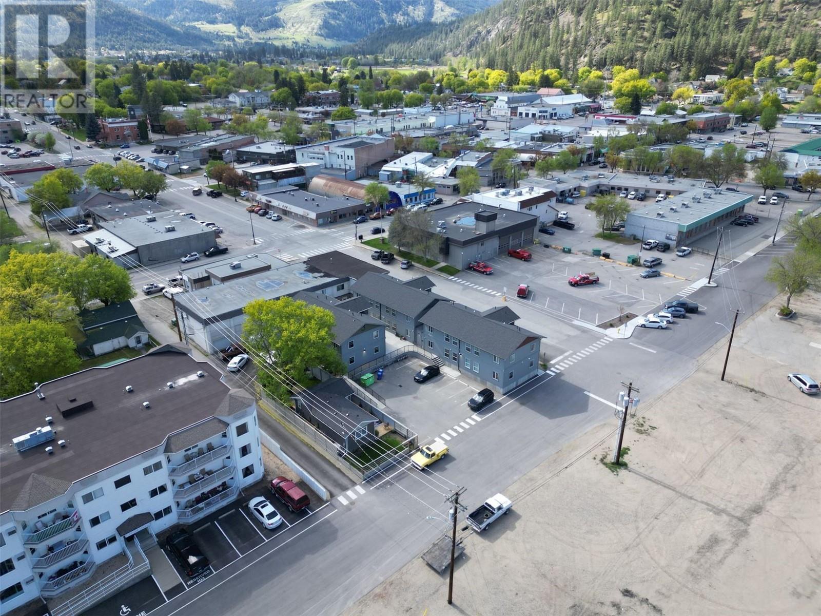 












122 72nd Avenue

,
Grand Forks,




British Columbia
V0H1H0

