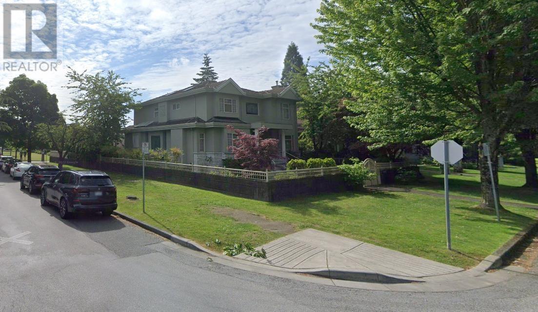 












5514 ASH STREET

,
Vancouver,







British Columbia
V5Z3G7

