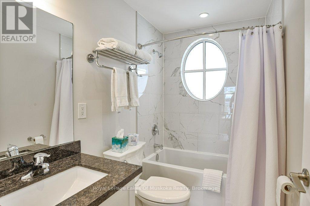 












6 - 1869 MUSKOKA RD 118 ROAD W

,
Muskoka Lakes (Monck (Muskoka Lakes)),




Ontario
P1L1W8

