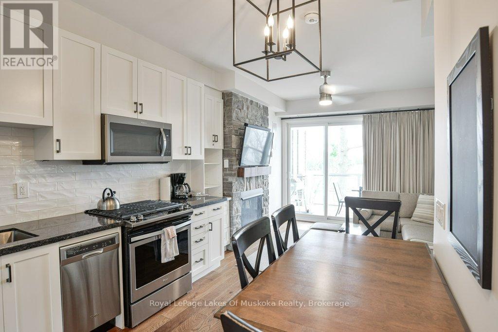 












6 - 1869 MUSKOKA RD 118 ROAD W

,
Muskoka Lakes (Monck (Muskoka Lakes)),




Ontario
P1L1W8

