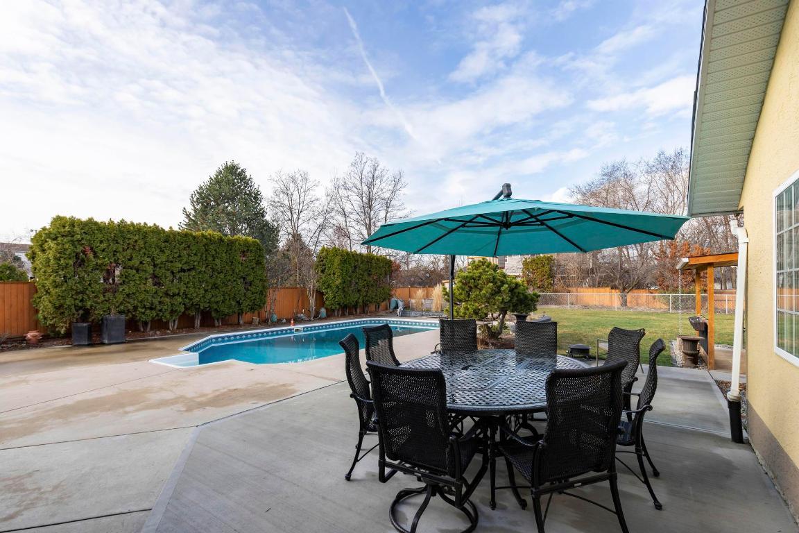 









3050


Holland

Road,
Kelowna,




BC
V1W 3P8

