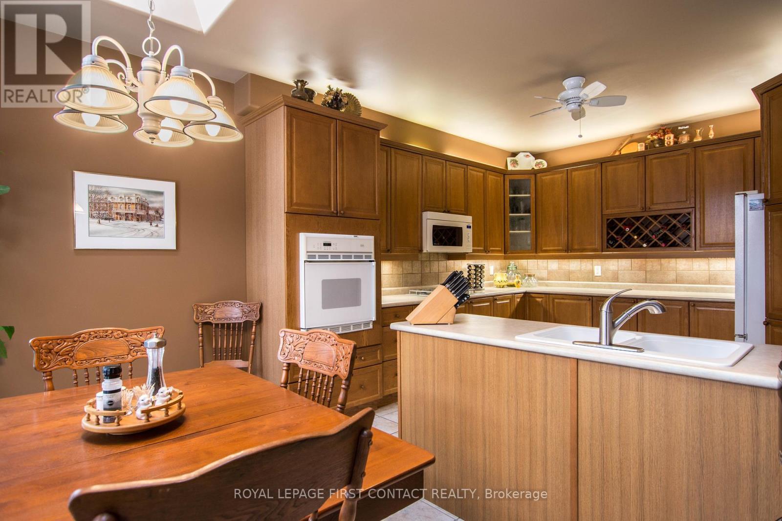 












47 BIRKHALL PLACE

,
Barrie,




Ontario
L4N0K5

