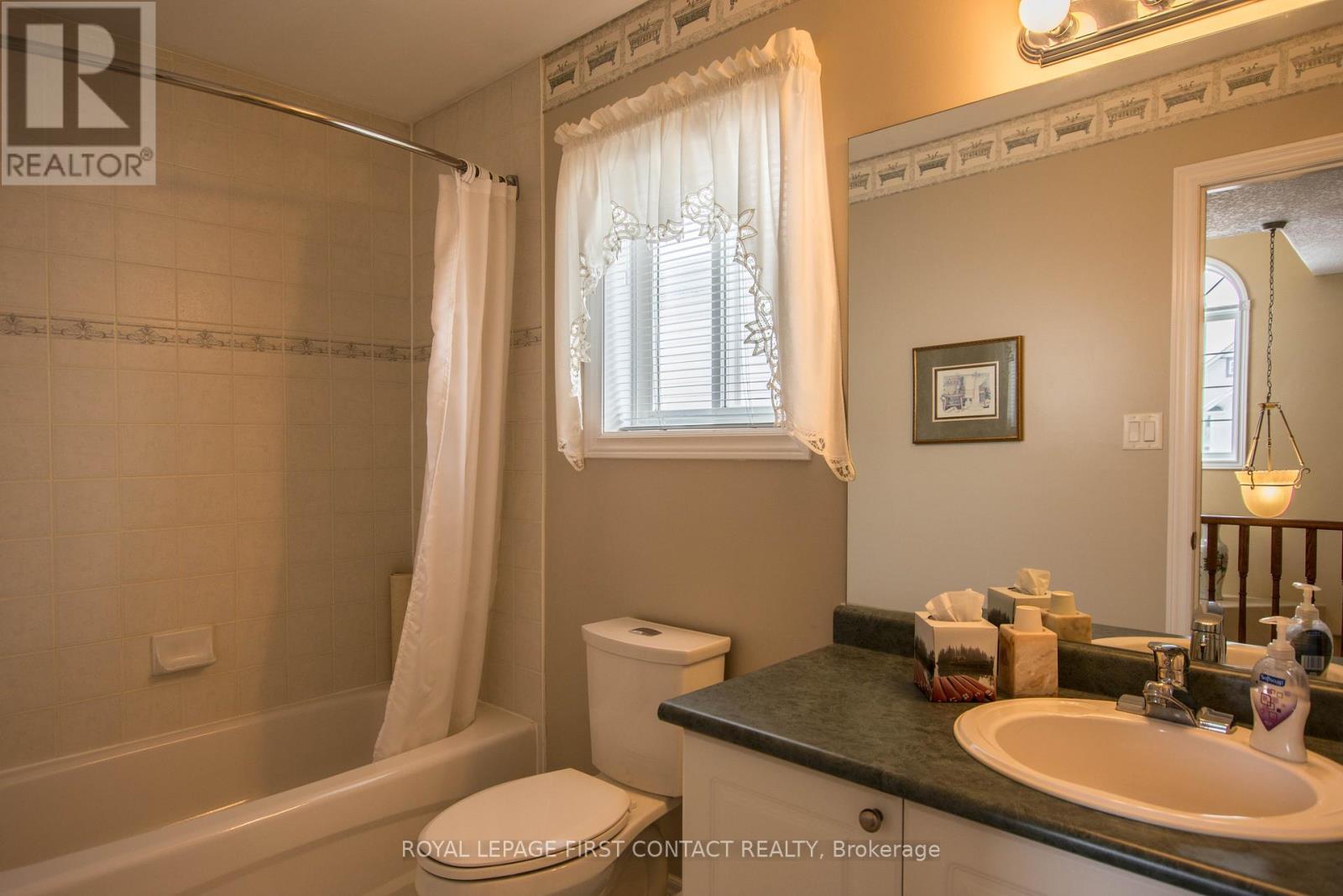 












47 BIRKHALL PLACE

,
Barrie,




Ontario
L4N0K5

