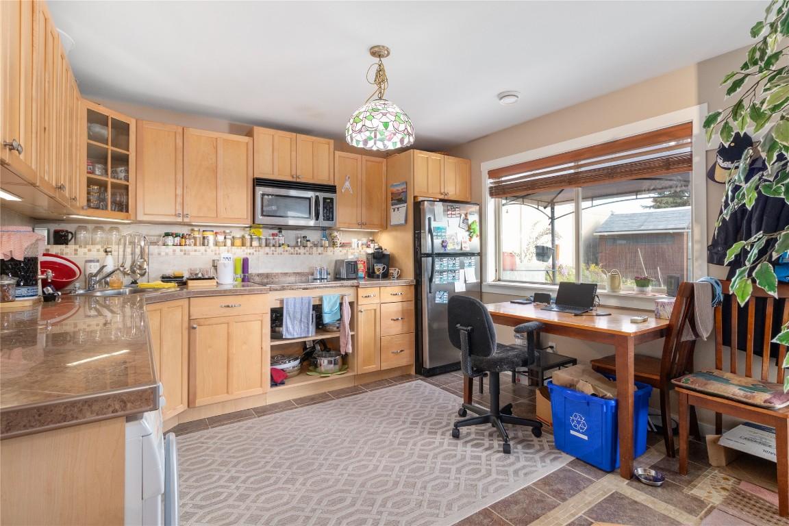 









1493


Tanemura

Crescent,
Kelowna,




BC
V1P 1N8

