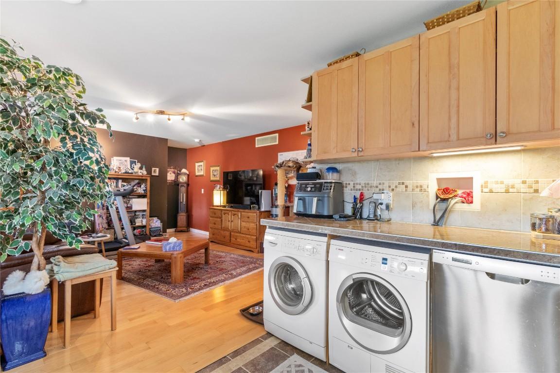 









1493


Tanemura

Crescent,
Kelowna,




BC
V1P 1N8

