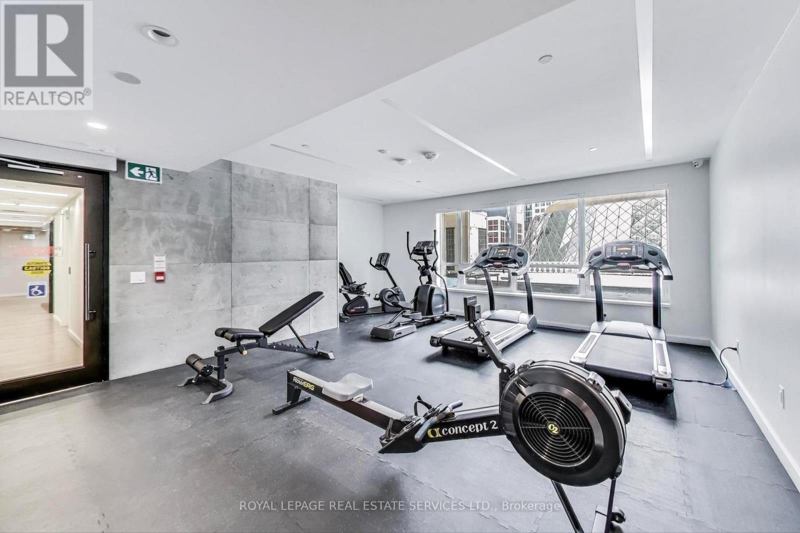 












1005 - 71 SIMCOE STREET

,
Toronto,




Ontario
M5J2S9

