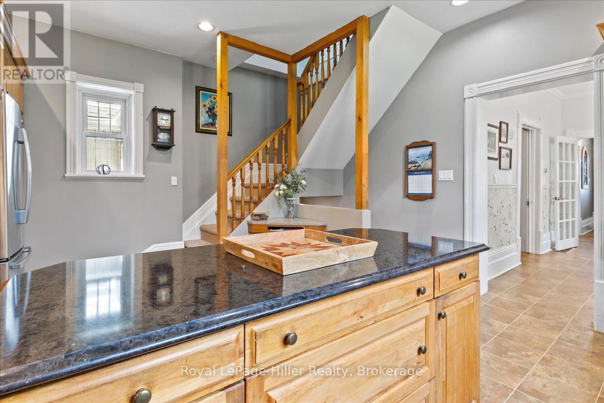 












165 STATION ROAD

,
Perth South (Sebringville),




Ontario
N0K1X0

