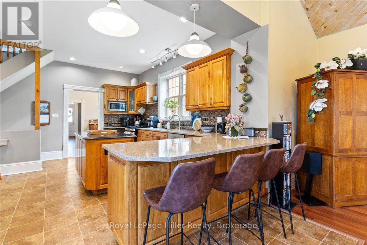












165 STATION ROAD

,
Perth South (Sebringville),




Ontario
N0K1X0

