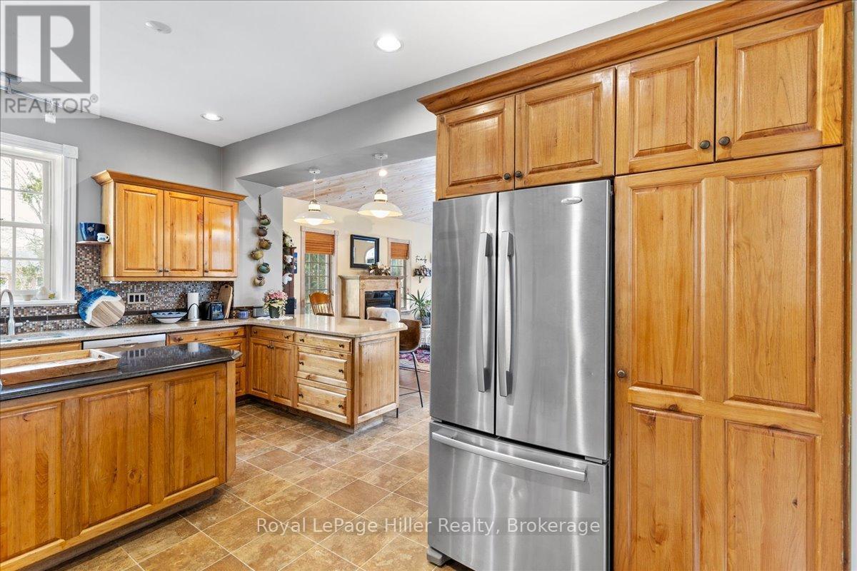 












165 STATION ROAD

,
Perth South (Sebringville),




Ontario
N0K1X0

