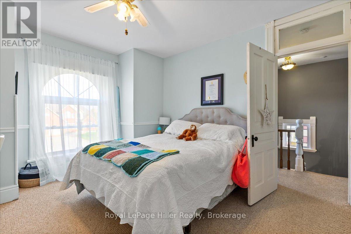 












165 STATION ROAD

,
Perth South (Sebringville),




Ontario
N0K1X0


