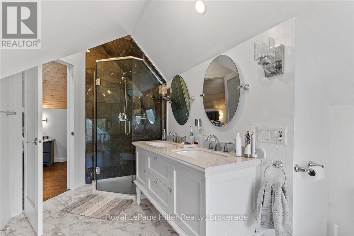 












165 STATION ROAD

,
Perth South (Sebringville),




Ontario
N0K1X0

