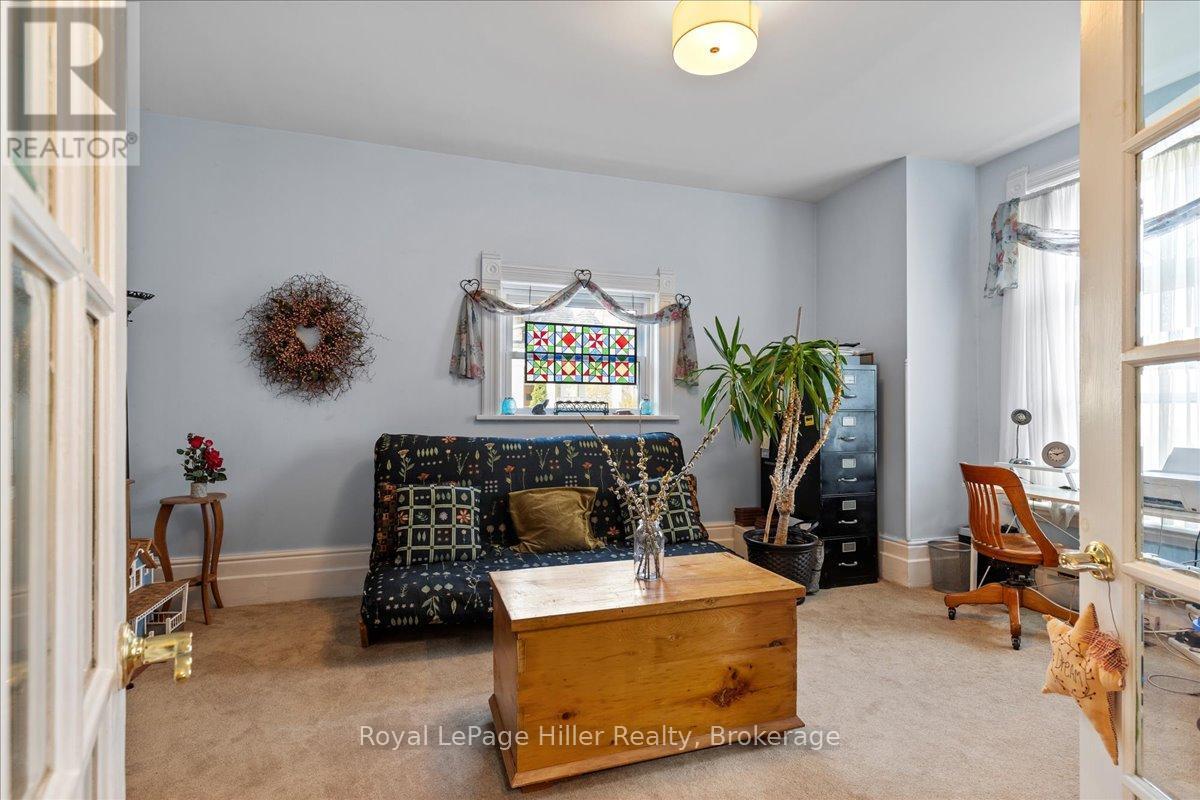 












165 STATION ROAD

,
Perth South (Sebringville),




Ontario
N0K1X0

