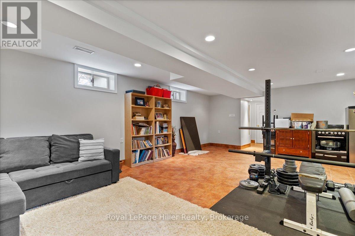 












165 STATION ROAD

,
Perth South (Sebringville),




Ontario
N0K1X0

