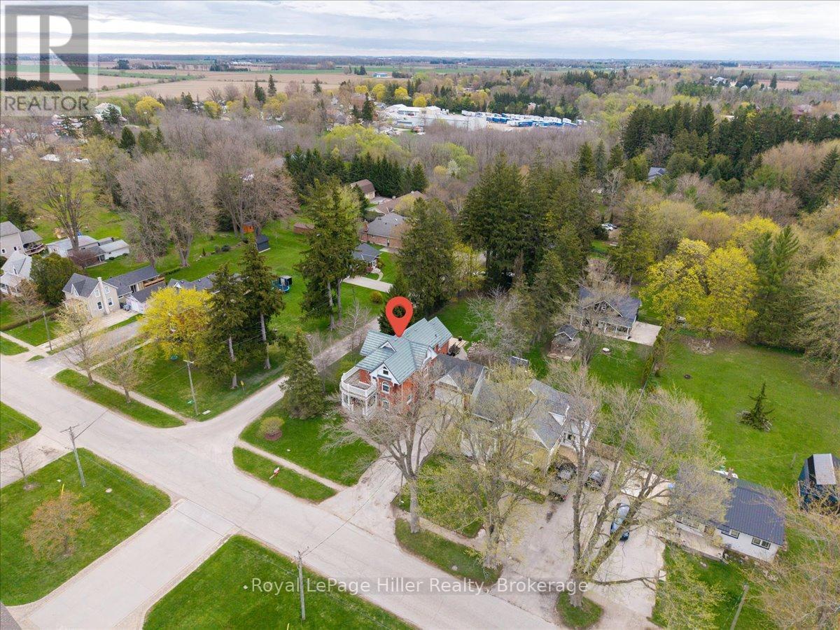 












165 STATION ROAD

,
Perth South (Sebringville),




Ontario
N0K1X0

