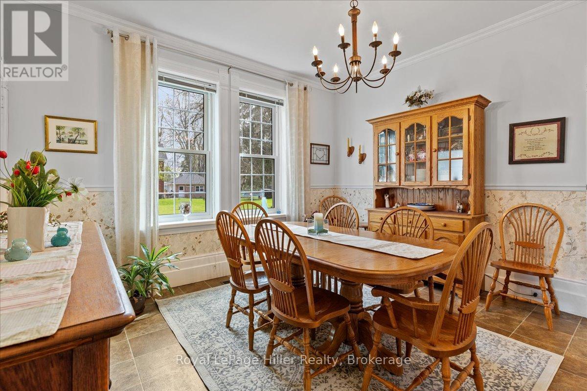 












165 STATION ROAD

,
Perth South (Sebringville),




Ontario
N0K1X0

