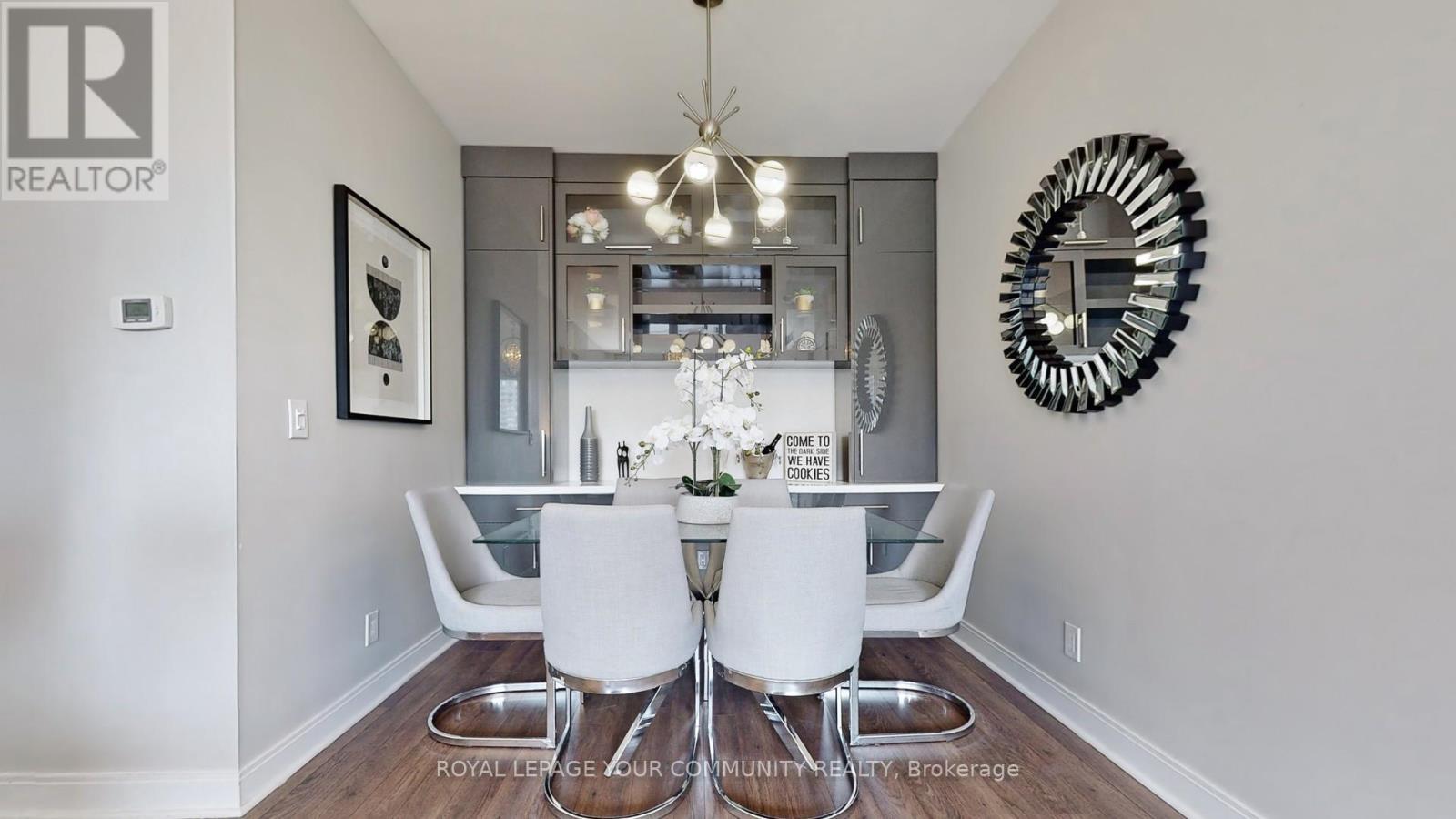 












2507 - 825 CHURCH STREET

,
Toronto,




Ontario
M4W3Z4

