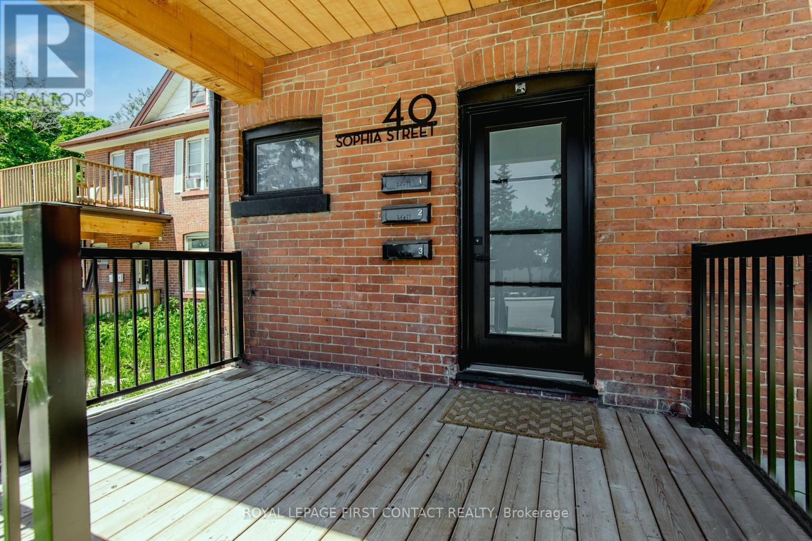 












40 SOPHIA STREET W

,
Barrie,




Ontario
L4N1J3


