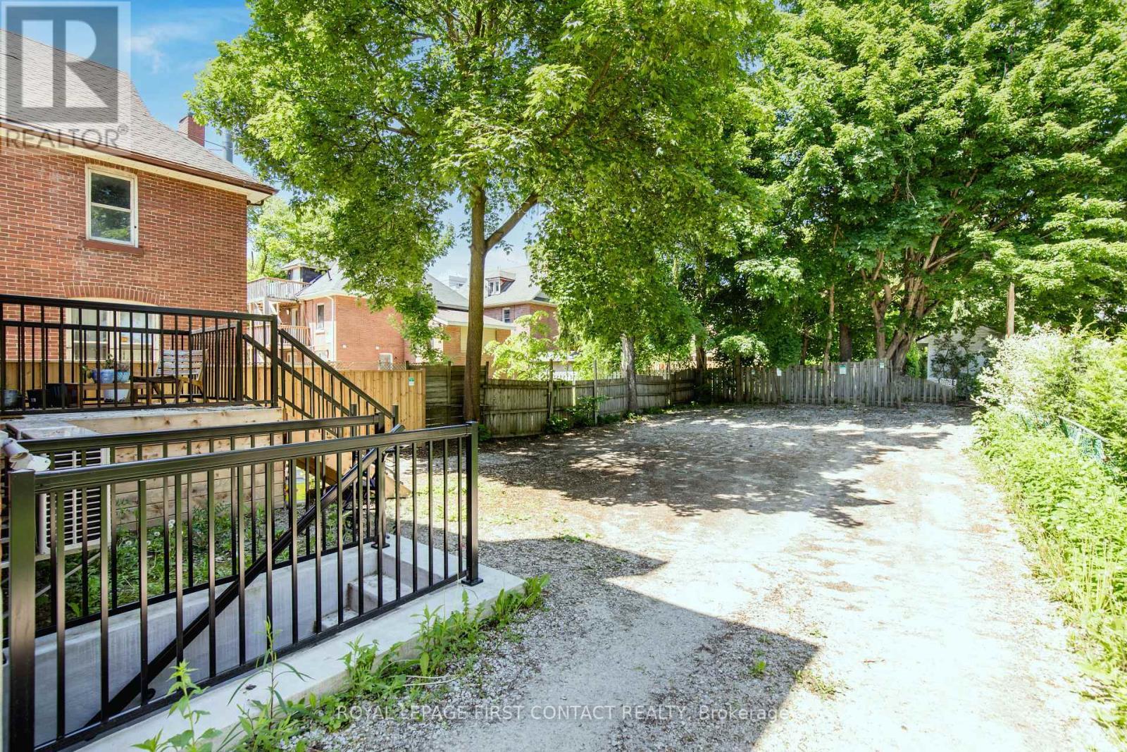 












40 SOPHIA STREET W

,
Barrie,




Ontario
L4N1J3

