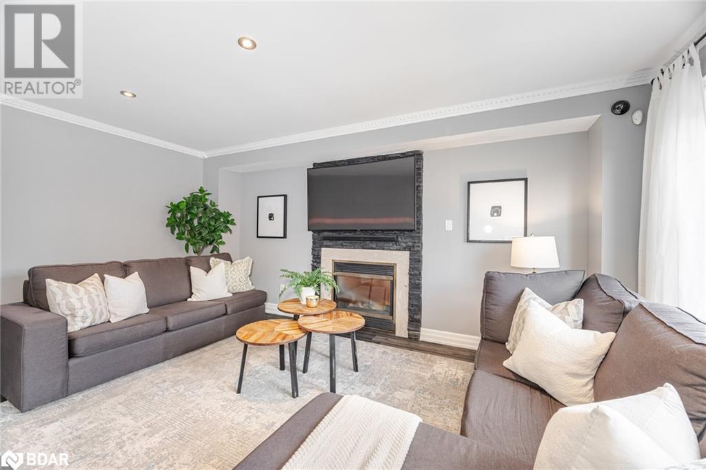 












1240 FIELD Drive

,
Milton,




Ontario
L9T6G4


