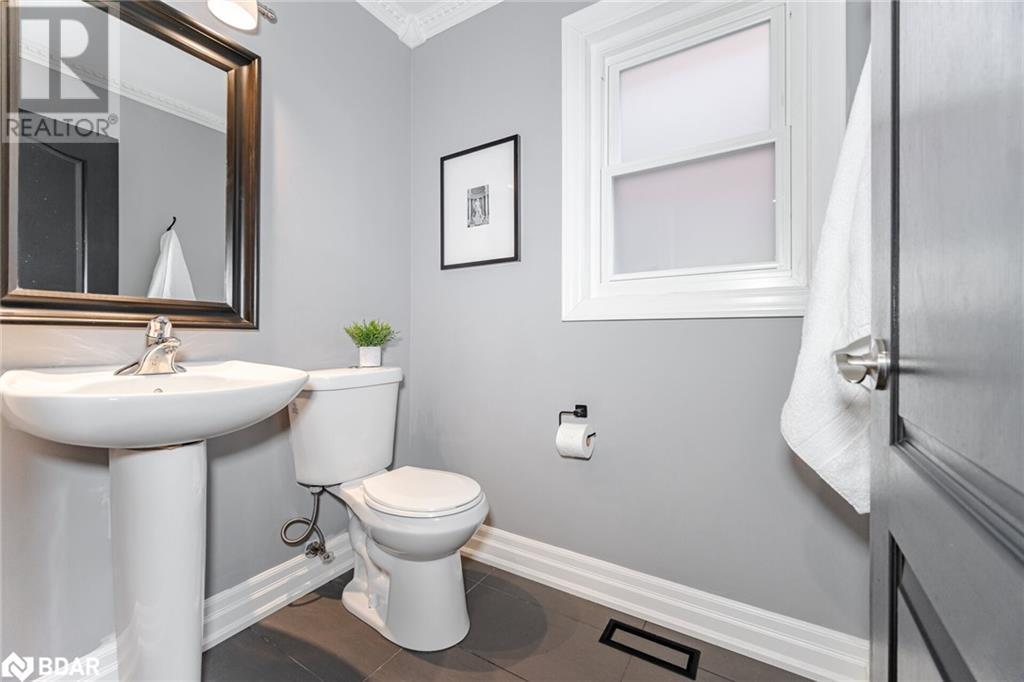 












1240 FIELD Drive

,
Milton,




Ontario
L9T6G4


