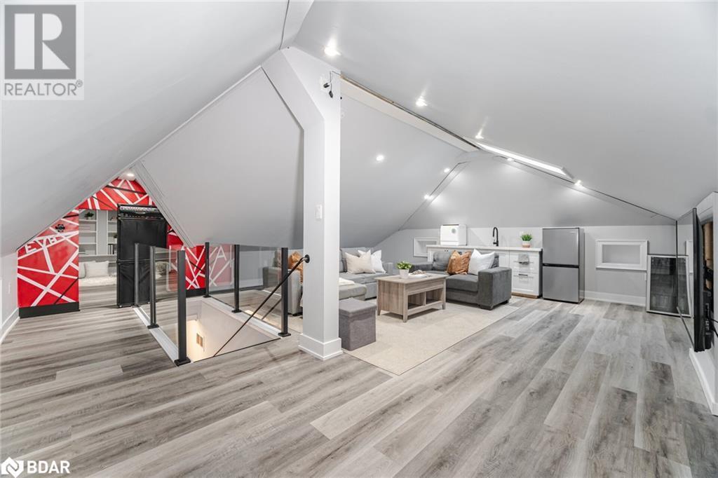 












1240 FIELD Drive

,
Milton,




Ontario
L9T6G4

