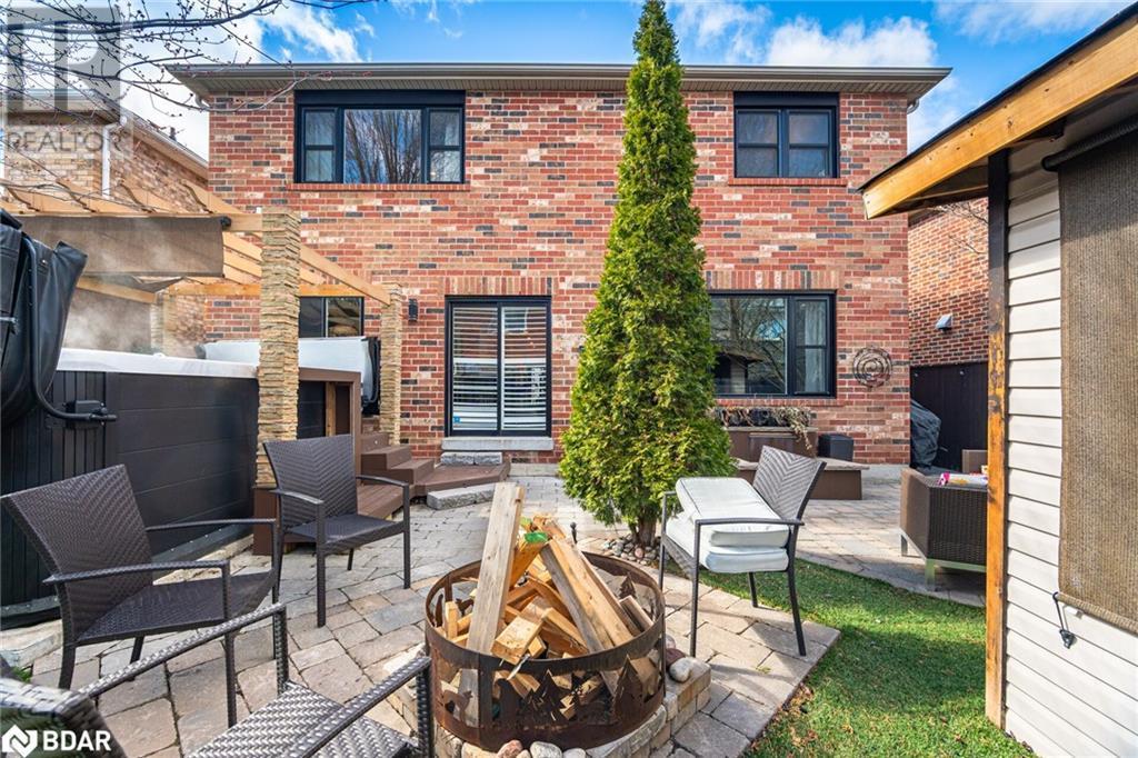 












1240 FIELD Drive

,
Milton,




Ontario
L9T6G4

