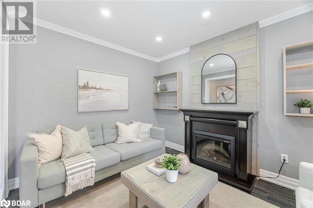 












1240 FIELD Drive

,
Milton,




Ontario
L9T6G4

