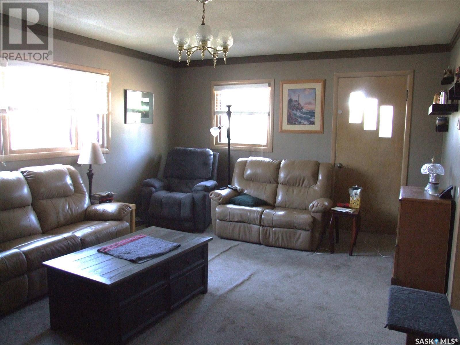 












219 4th AVENUE E

,
Leader,




Saskatchewan
S0N1H0

