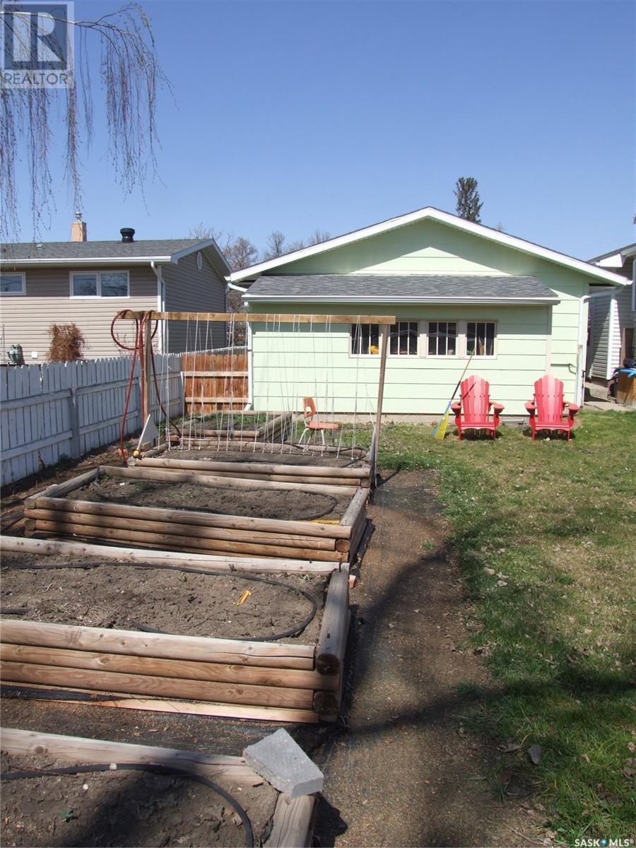 












219 4th AVENUE E

,
Leader,




Saskatchewan
S0N1H0

