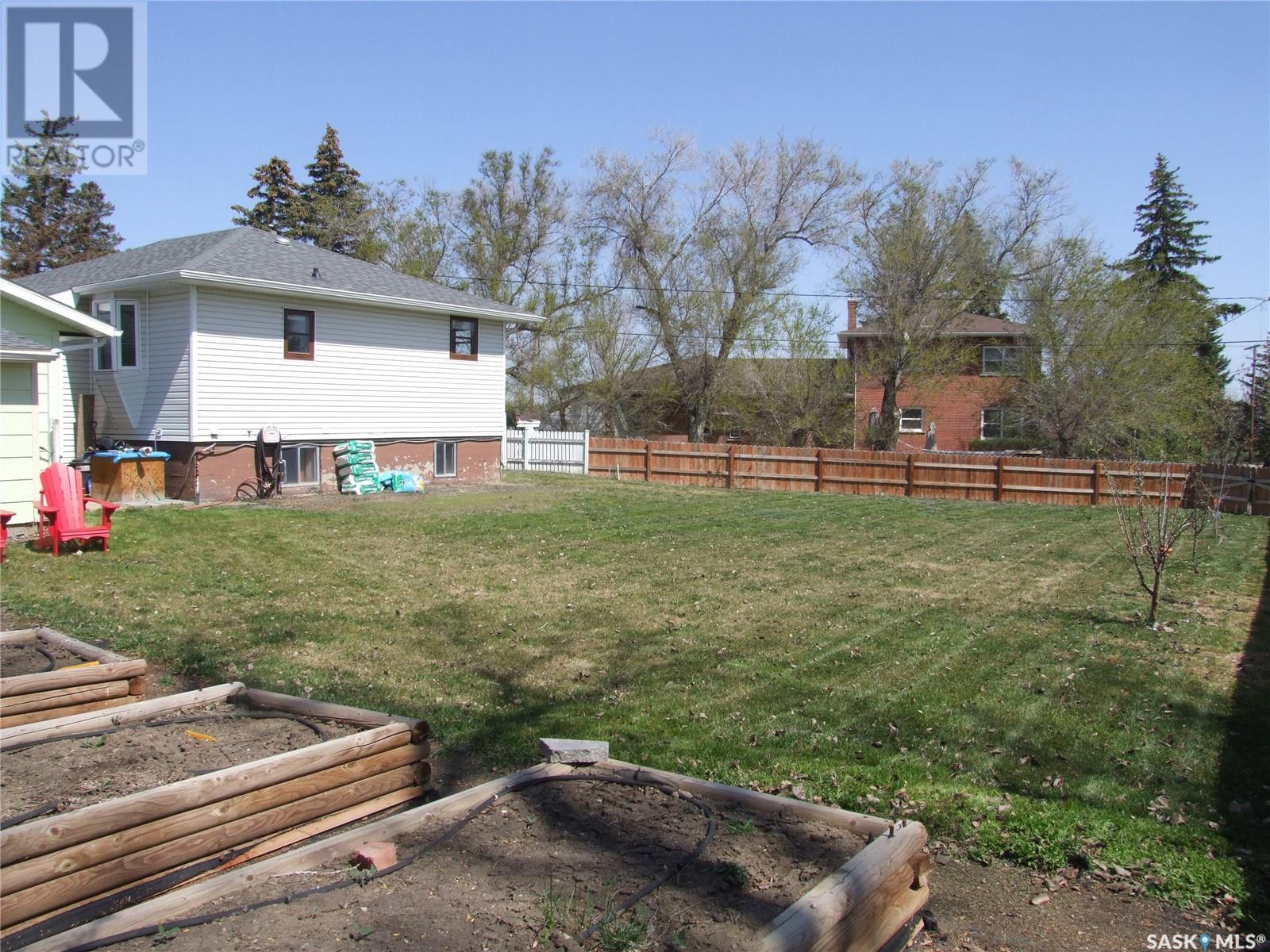 












219 4th AVENUE E

,
Leader,




Saskatchewan
S0N1H0

