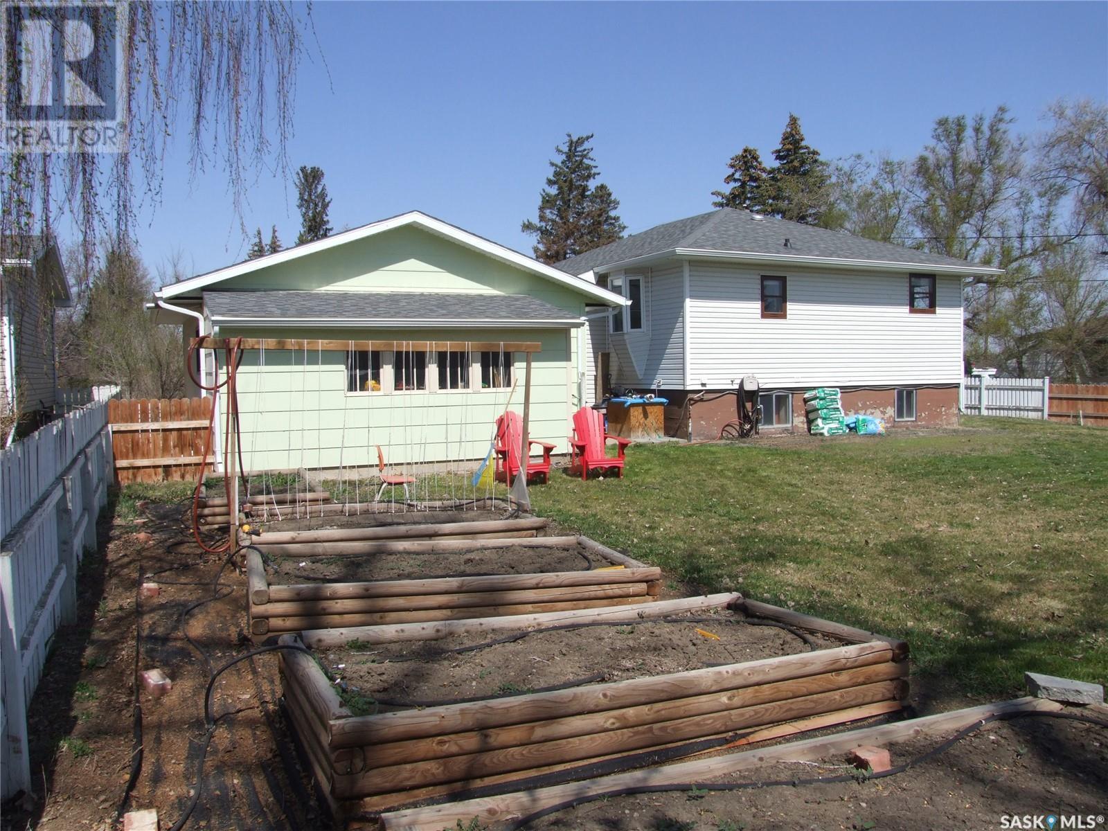 












219 4th AVENUE E

,
Leader,




Saskatchewan
S0N1H0

